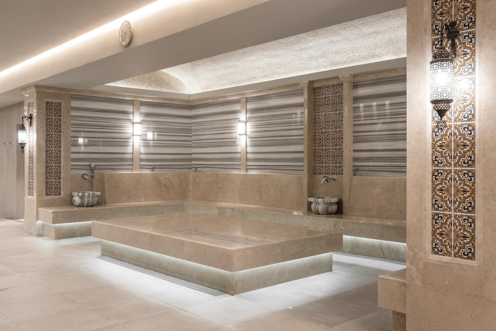 Aquaperla Hotel & Spa 基希讷乌 外观 照片