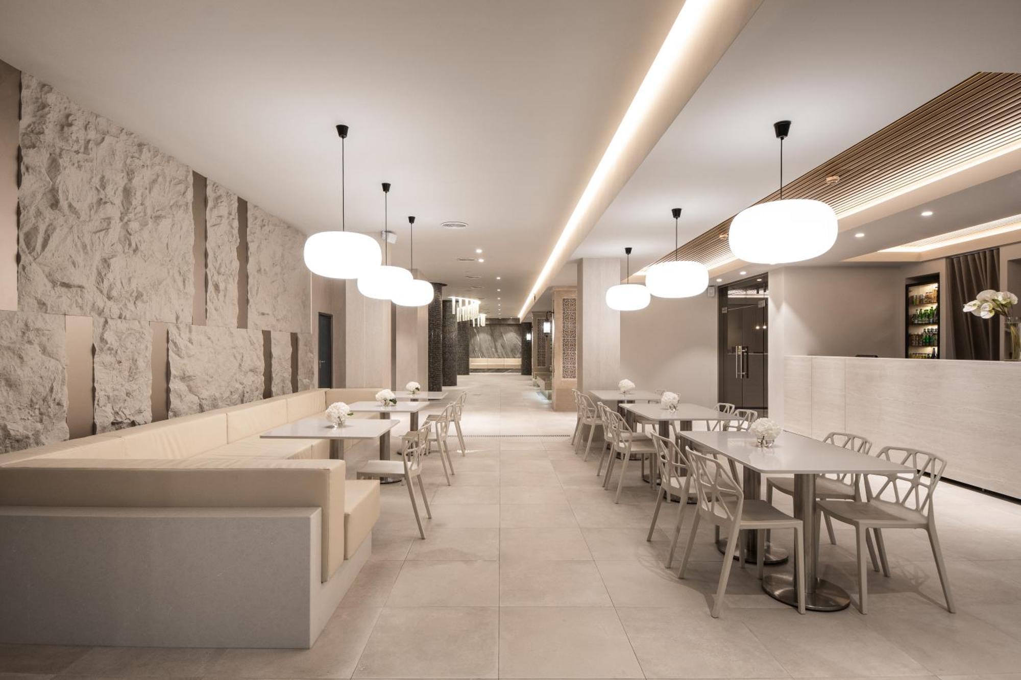 Aquaperla Hotel & Spa 基希讷乌 外观 照片