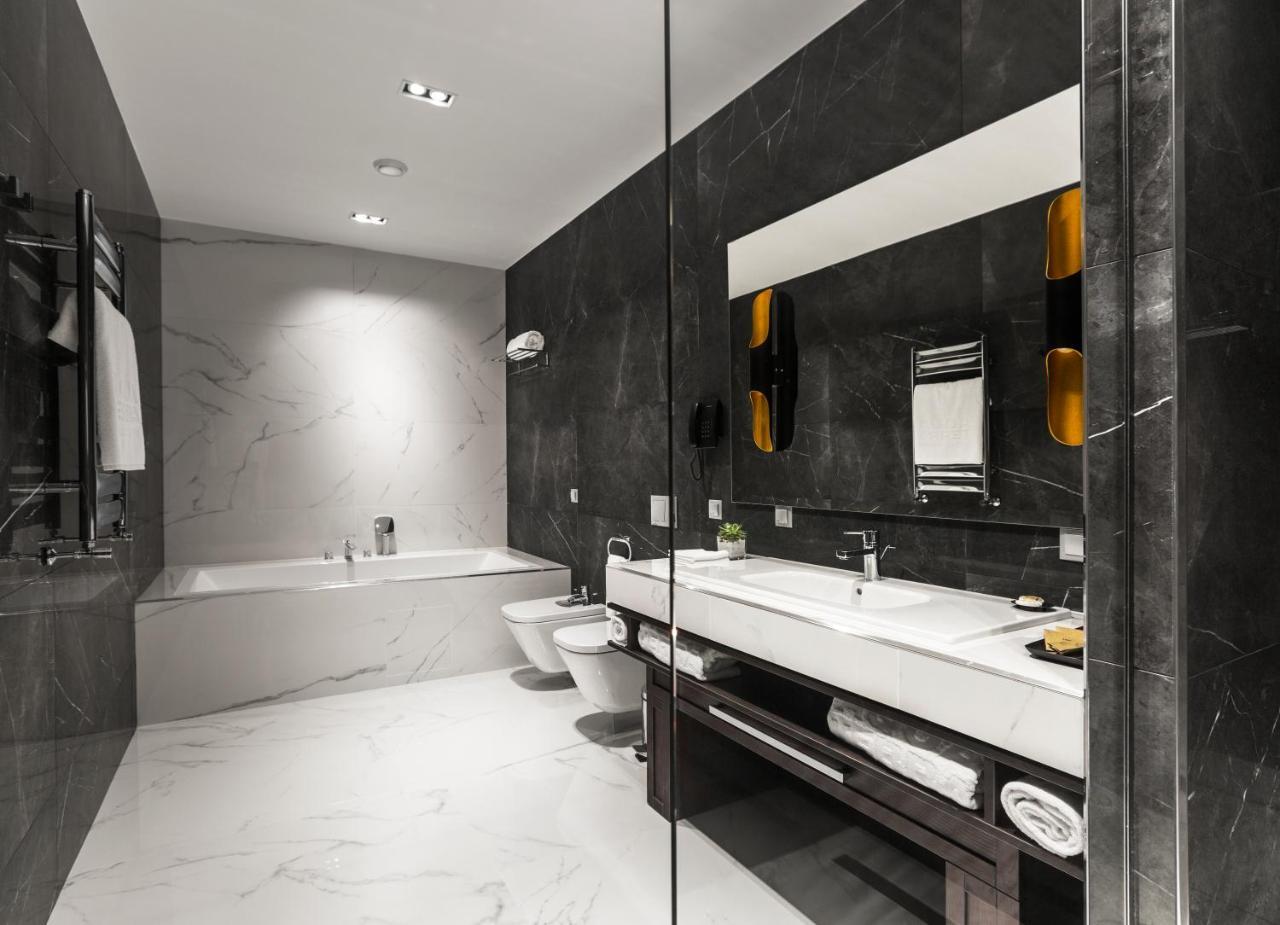 Aquaperla Hotel & Spa 基希讷乌 外观 照片